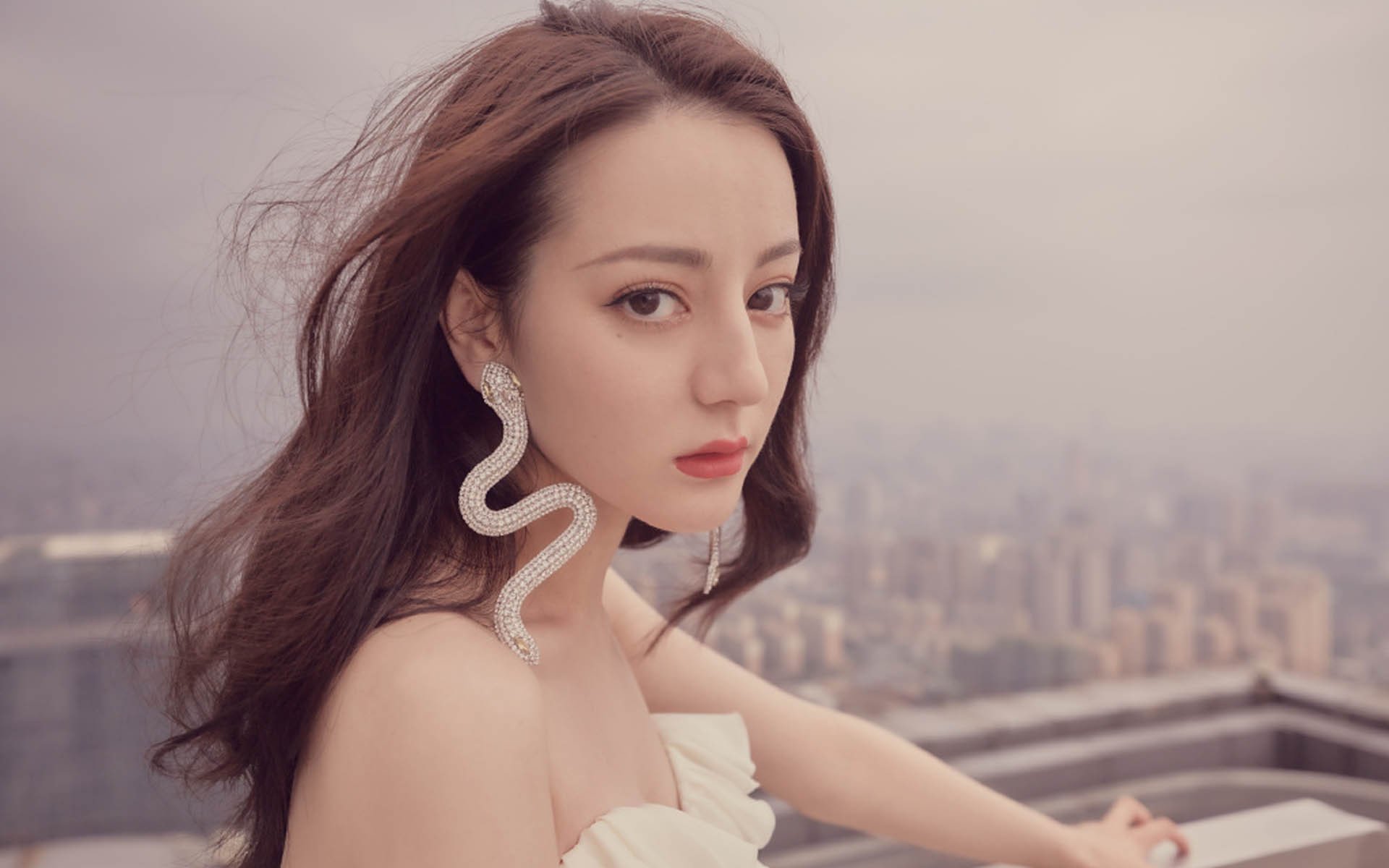 紧张刺激的足球盛宴，期待精彩表现！，紧张的足球比赛