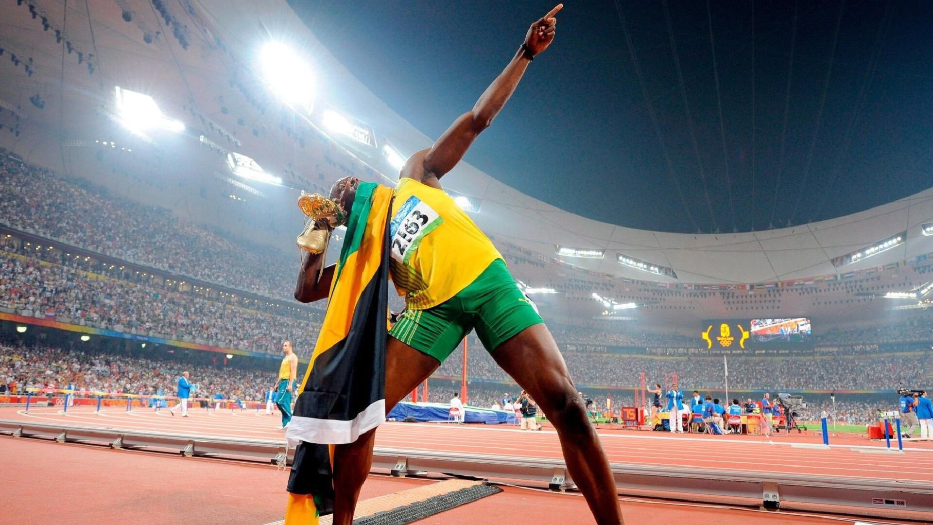 【洛杉矶天使艰难胜出】特劳特关键全垒打锁定胜局，洛杉矶天使队排名