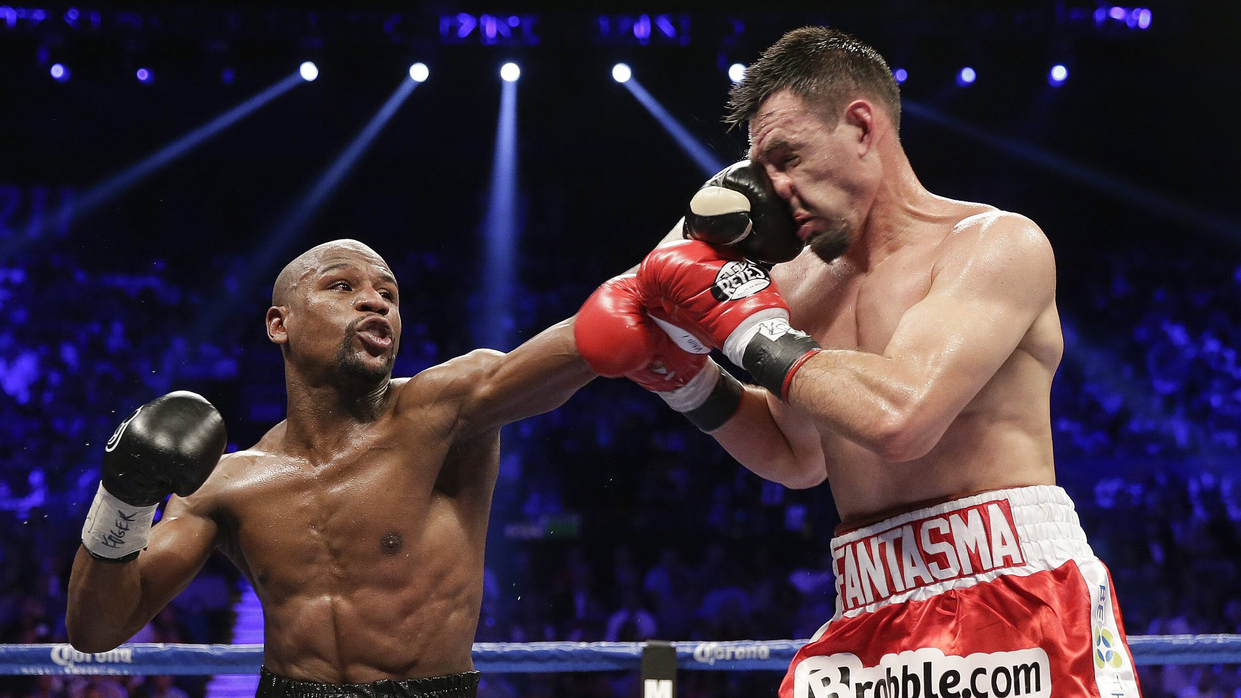 海底水下飞盘比赛，水中团队协作的新体验，水下飞船